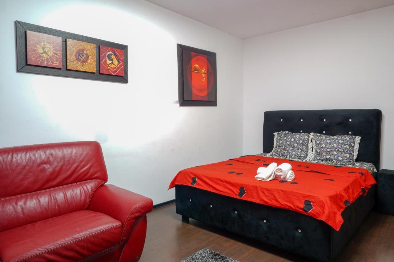 Sun Plaza Oasis With Self Check In And Fast Wifi Apartman Bukarest Kültér fotó