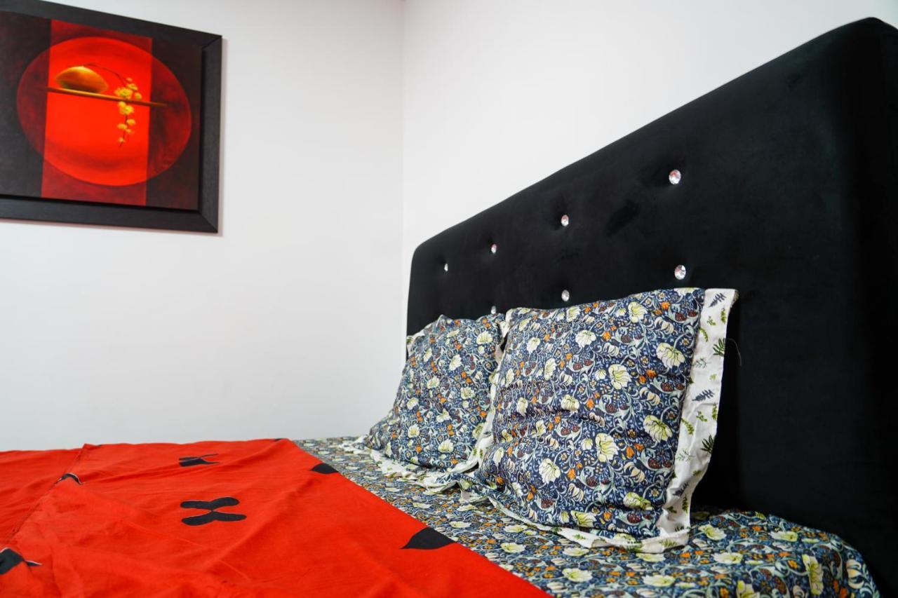 Sun Plaza Oasis With Self Check In And Fast Wifi Apartman Bukarest Kültér fotó